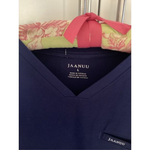NWT Jaanuu Mens Platt Classic Scrub Top Sz L Midnight Navy - Picture 3 of 10
